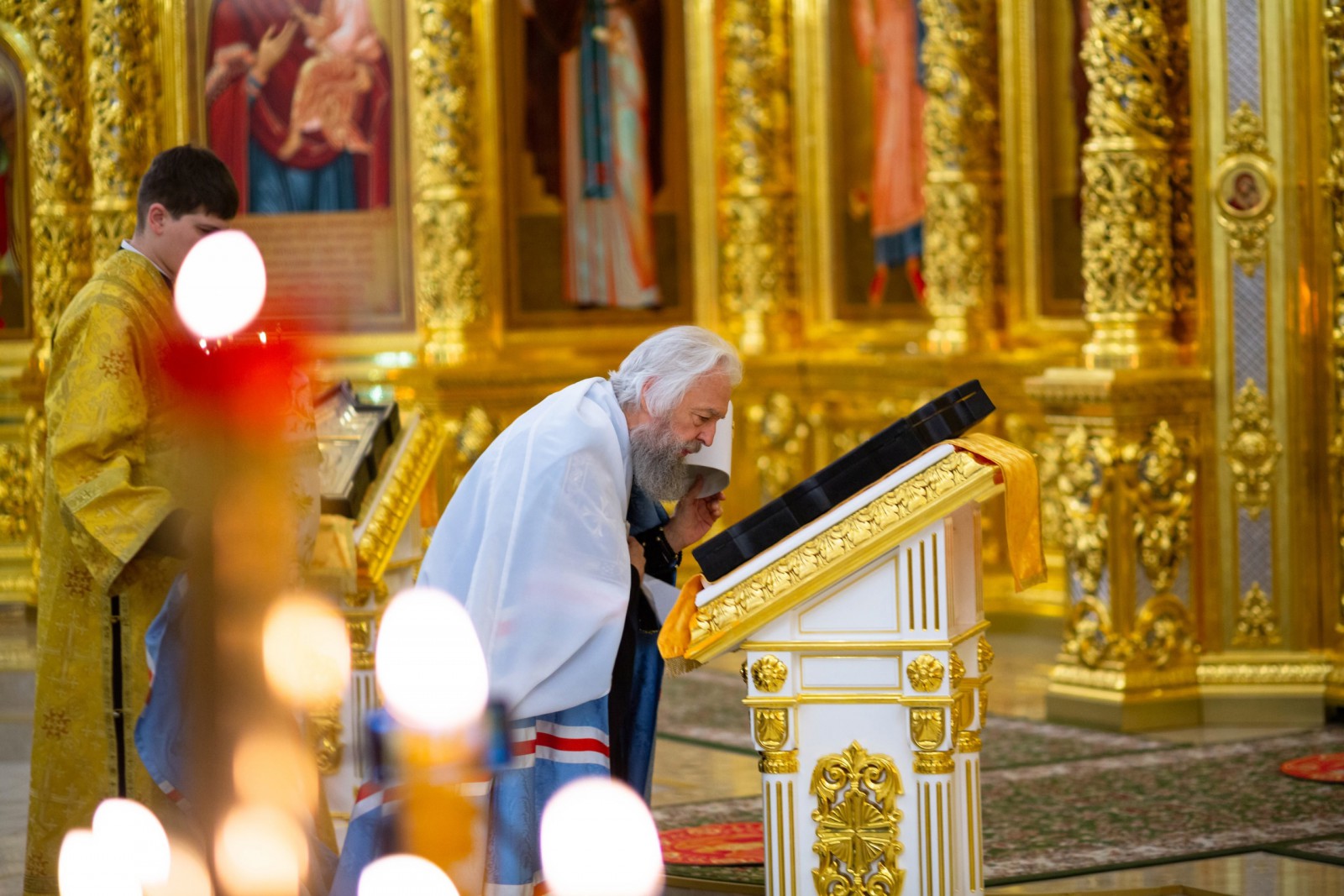 Митрополит Зиновий совершил Литургию в храме равноапостольных Мефодия и Кирилла, Учителей Словенских в Москве